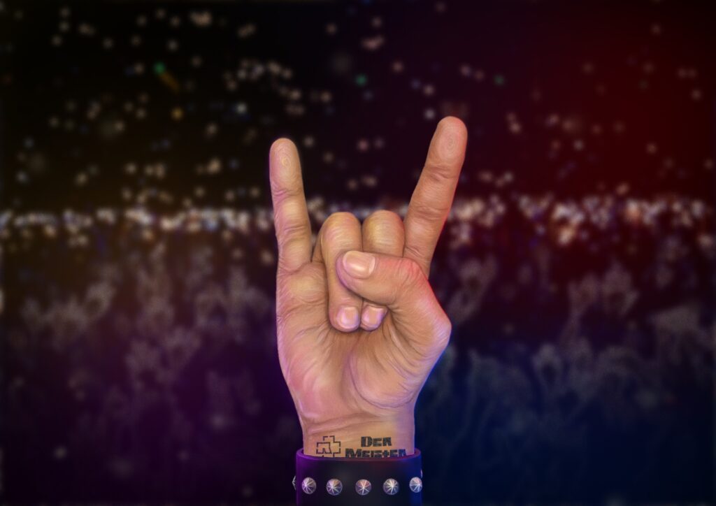 Chris Brown oder Rammstein: Immer wieder wirft man Stars sexualisierte Gewalt vor.