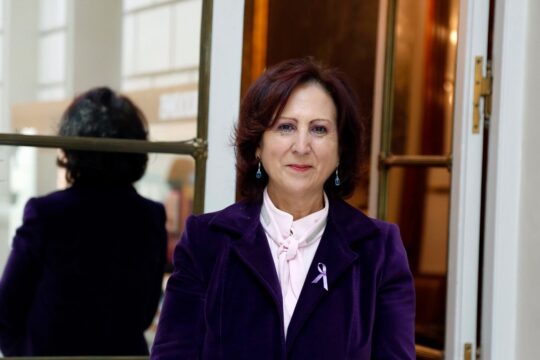 Elektronische Fußfessel spanisches Modell - Teresa Peramato.