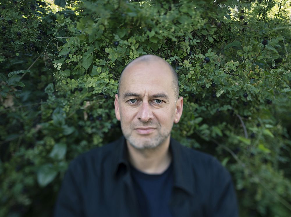 Sandro Mattioli schreibt u. a. für das WEISSER RING Magazin